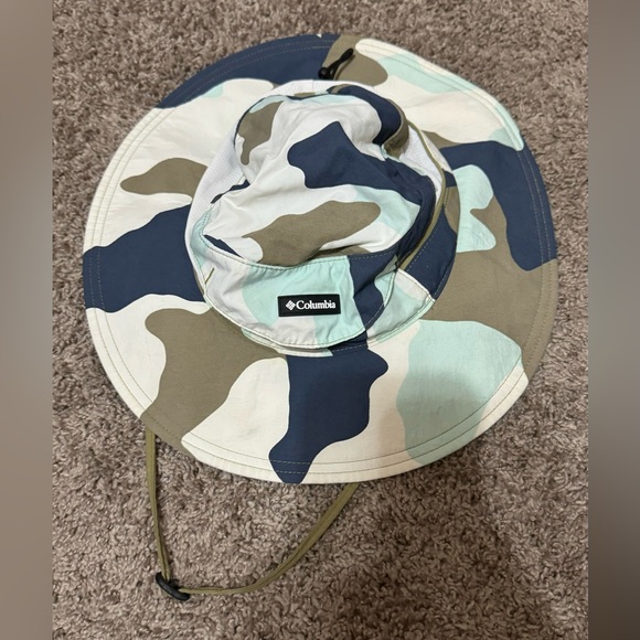 Columbia Other - Columbia Bora Bora Printed Blue White Camo Booney Bucket Hat Beach Cap L/XL